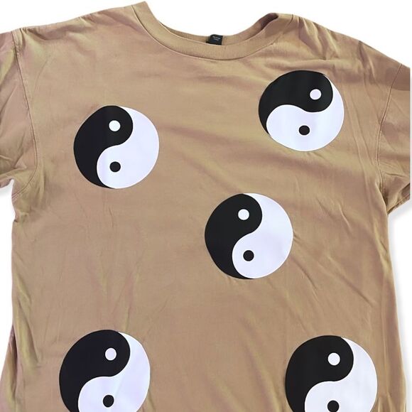 NWT Wool + Pepper Co. Yin & Yang Rolled Sleeve TShirt - Picture 4 of 4